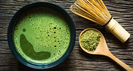 Matcha – zelený elixír bdělosti a soustředění, který pijí zenoví mniši už osm století